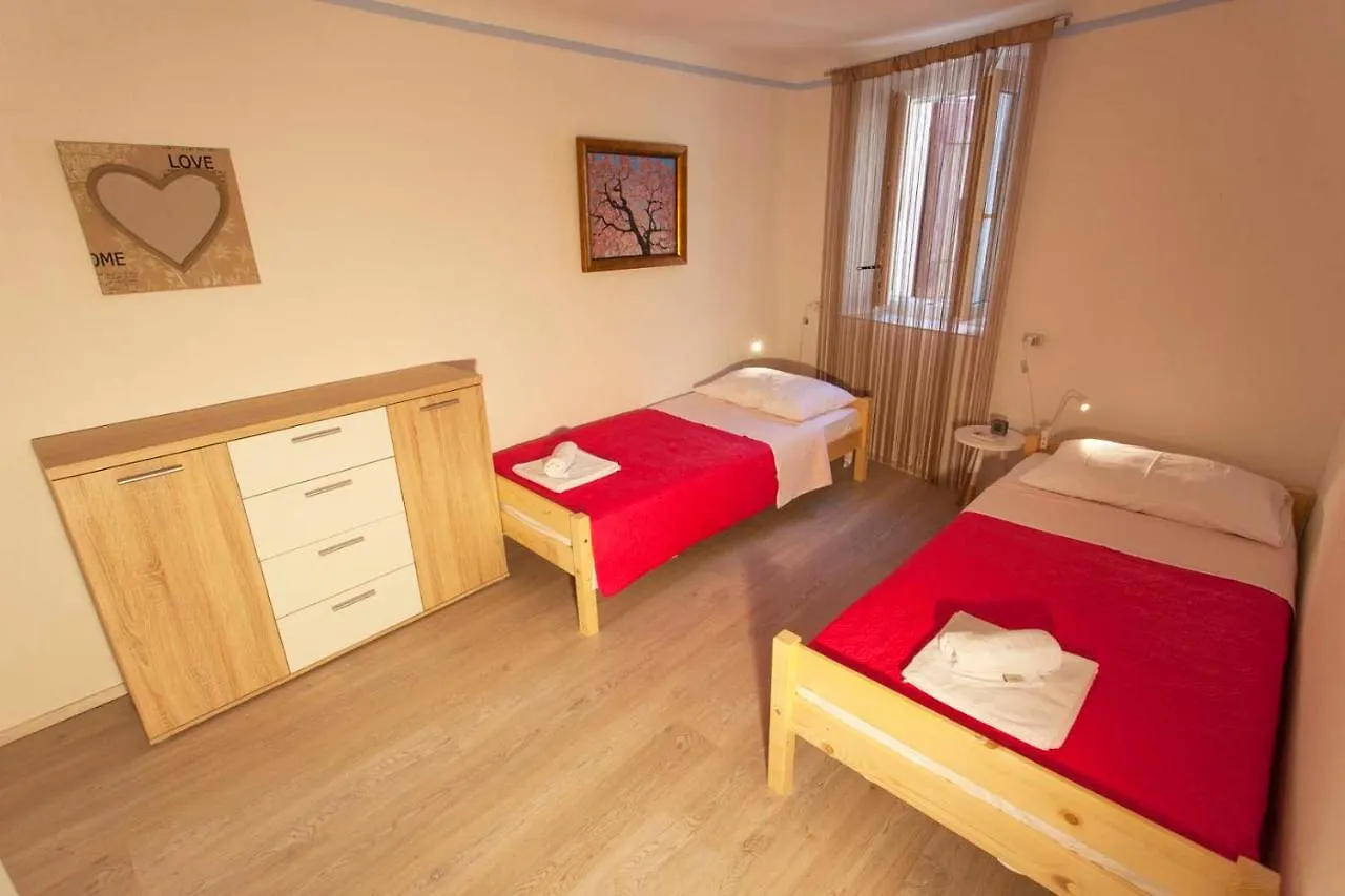 Casa Laura Cres Villa 0*,  Croatia